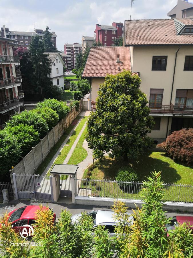 Flatmilan Hotel แชร์นุสโก ซุล นาวีโญ ภายนอก รูปภาพ